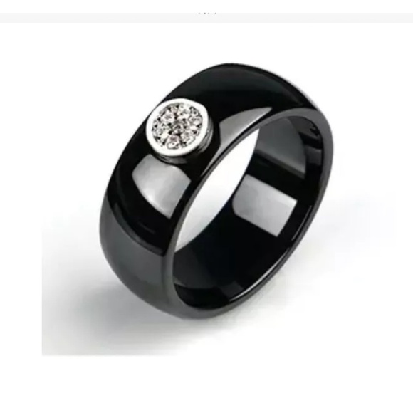 New Women's Ceramic Ring Black Smooth Simulated Diamonds 8 mm Band Size 6